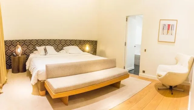  Hotel Marignan Champs-Elysées - photo  : Lit,Lit,Chambre à coucher,Propriété,Chambre 