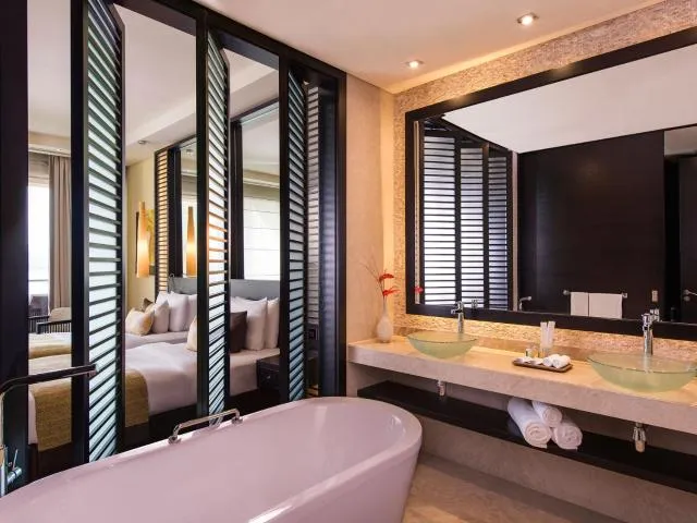  Rixos The Palm Hotel & Suites - Ultra All Inclusive - picture  : Bathroom,Bathroom,Property 