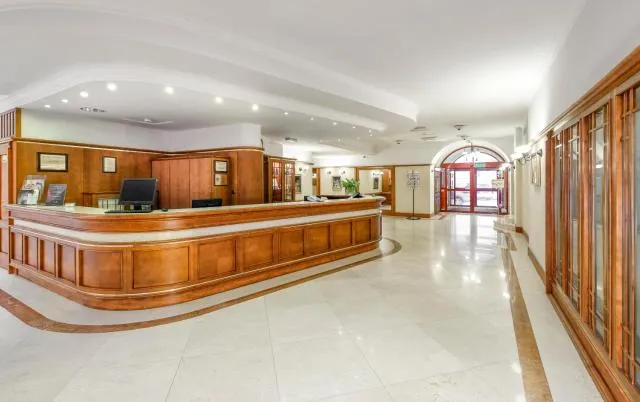  Hotel Hetman - picture  : Nearby landmark,Lobby or reception,Property 