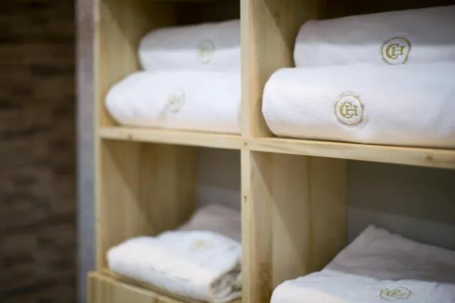  Central Hotel Yerevan - picture  : Swimming pool,Property 