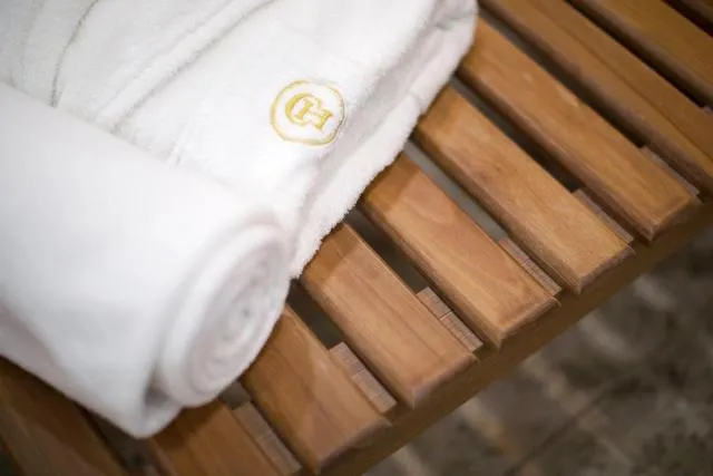  Central Hotel Yerevan - picture  : Swimming pool,Property 