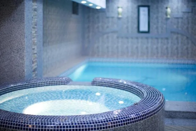  Central Hotel Yerevan - picture  : Swimming pool,Spa and wellness centre/facilities,Swimming pool,Property 