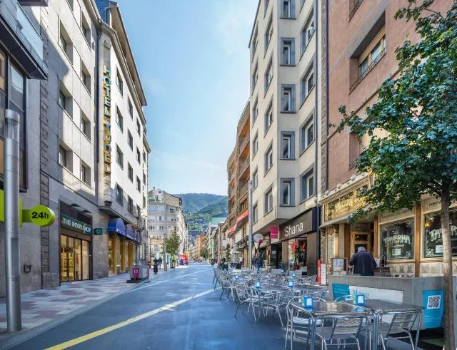  Tudel - picture  : Neighbourhood,Street view,Property 