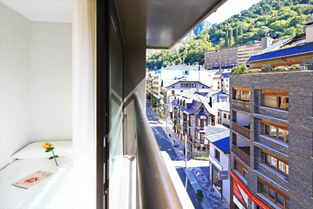  Tudel - picture  : Street view,Property 