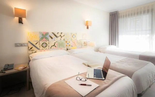  Tudel - picture  : Bed,Photo of the whole room,Room 