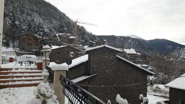  Residencia Aldosa - picture  : Shower,Nearby landmark,Property building,Natural landscape,Balcony/Terrace,Mountain view,Property 