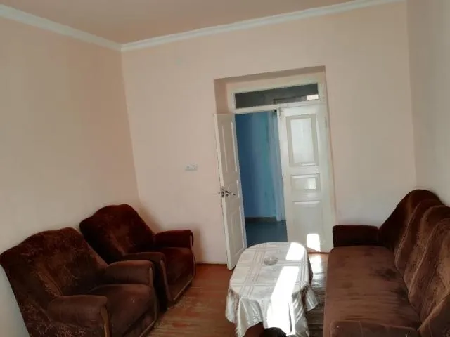  Meghri Inn - picture  : Seating area 