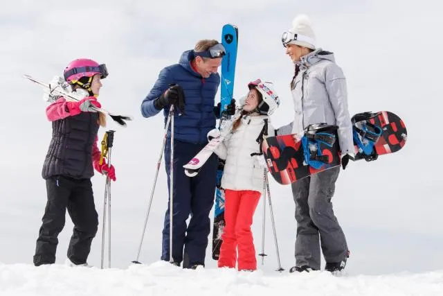  Pierre & Vacances Andorra Alba - picture  : Shower,Skiing,Skiing,Family,Property 