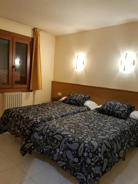  Hotel Arinsal - picture  : Bed 