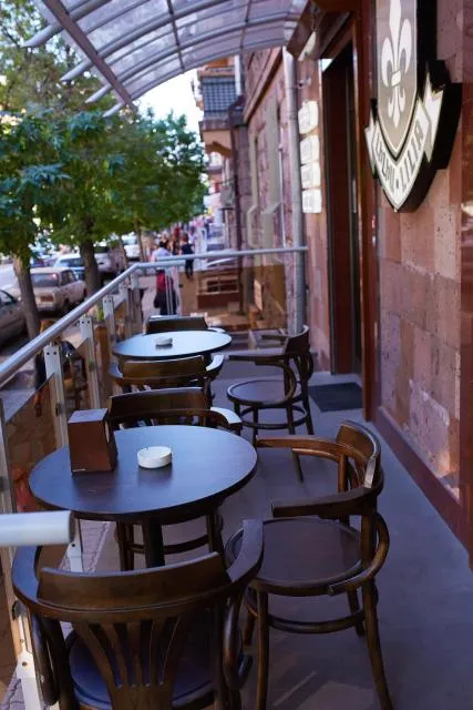  Hotel Lilia Yerevan - picture  : Toilet,Patio,Balcony/Terrace,Property 