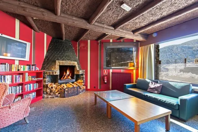  Apartaments Giberga - picture  : Seating area,Library,Living room,Seating area,Internal: Not applicable to any particular room,Property 