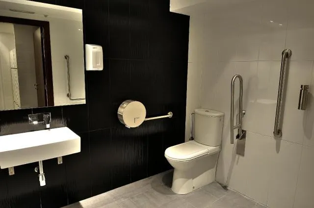  Hotel Kandahar - picture  : Bathroom,Bathroom,Property 