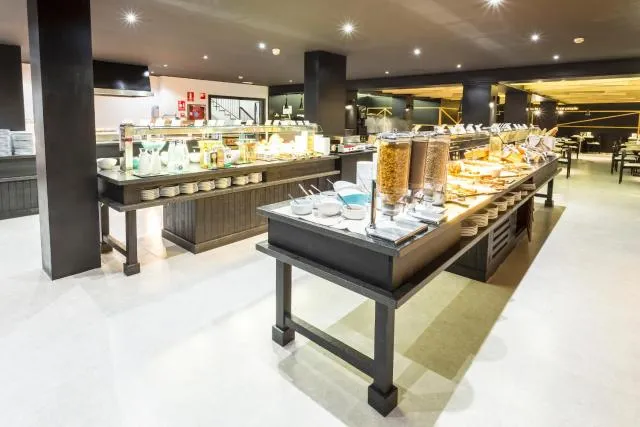  Hotel Roc Meler - picture  : Toilet,Breakfast,Buffet breakfast,Property 