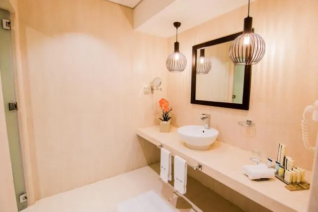  Signature Hotel Al Barsha - picture  : Bathroom,Bathroom,Property 