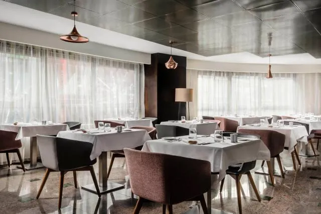  Eurostars Andorra - picture  : Toilet,Restaurant/places to eat,Property 