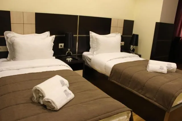  Hotel Lilia Yerevan - picture  : Bed,Bedroom,Property 