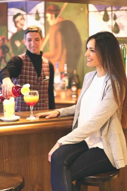  Hotel Ski Plaza & Wellness - picture  : Kitchen/kitchenette,People,Drinks,Property 