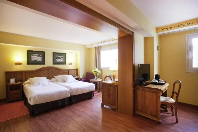  Hotel Ski Plaza & Wellness - picture  : Bed,Bedroom,Property 