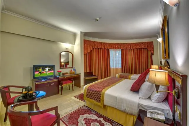  Comfort Inn Hotel Deira - picture  : Bed,Room 