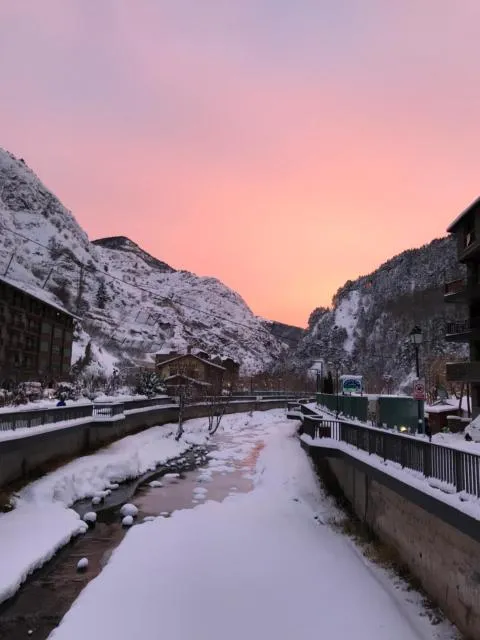  Apartamentos Turísticos Roc Del Castell - picture  : Shower,Off site,Natural landscape,Sunrise,Property 