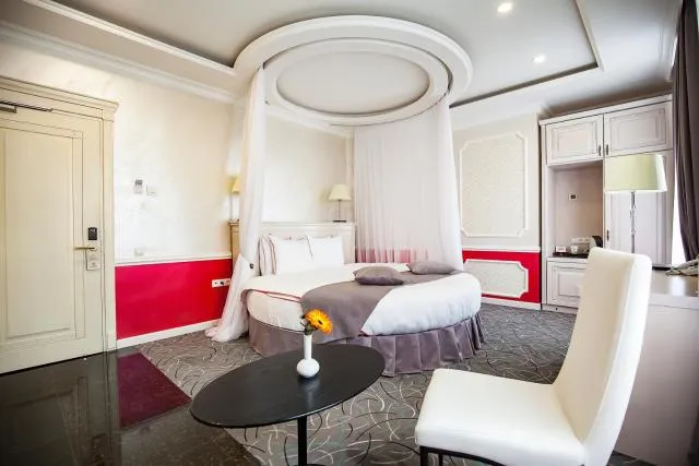  Central Hotel Yerevan - picture  : Photo of the whole room,Room 