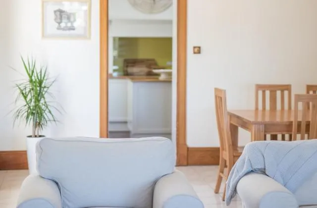  Barossa Valley View Guesthouse - picture  : Seating area,Dining area,Property 