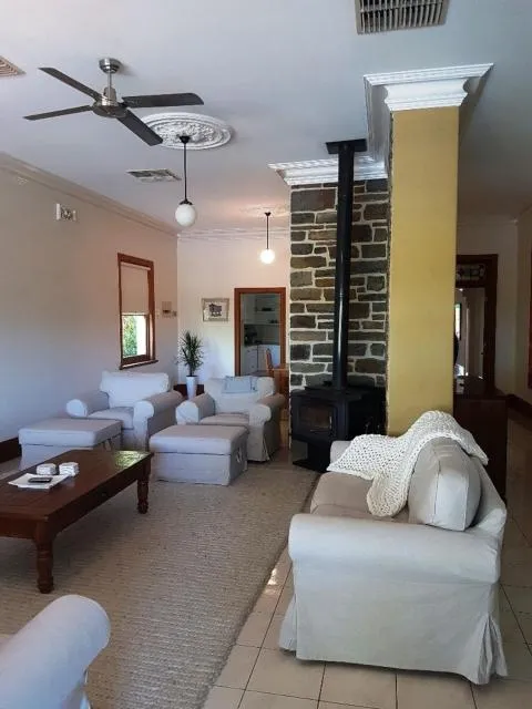  Barossa Valley View Guesthouse - picture  : Seating area,Living room,Property 