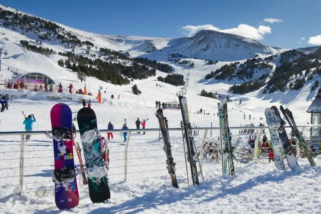  Hotel & Aparthotel Cosmos - picture  : Shower,Skiing,Skiing,Property 