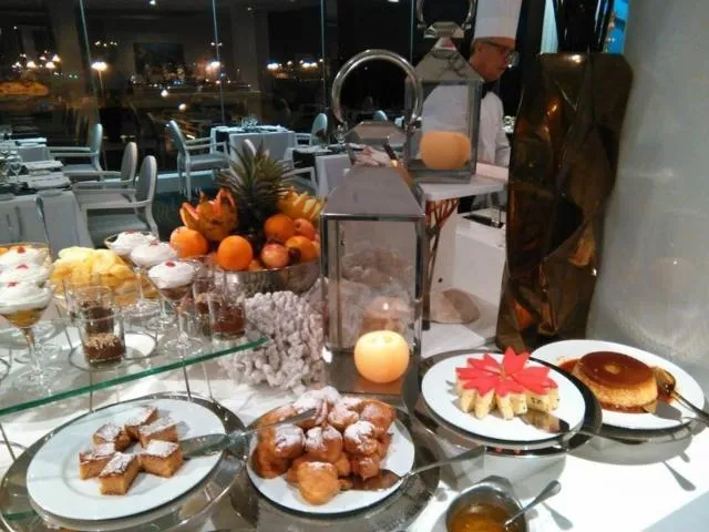  Hotel Presidente Luanda - picture  : Restaurant/places to eat,Food and drinks,Dinner,Property 