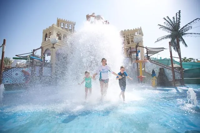  Park Inn by Radisson Abu Dhabi Yas Island - picture  : Off site 