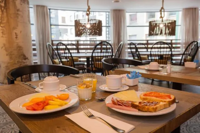  Yomo Centric - picture  : Breakfast,Property 