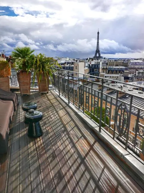 Hotel Marignan Champs-Elysées - photo  : Vue (depuis la propriété/la chambre),Balcon/Terrasse,Vue de la ville,Propriété 