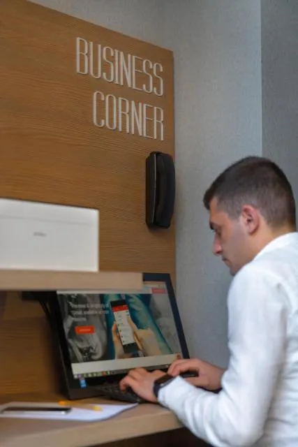  Nova Hotel Yerevan - picture  : Business facilities,Property 