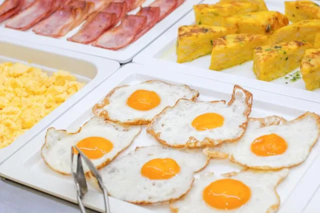  Hotel & Aparthotel Cosmos - picture  : BBQ facilities,Food,Property 