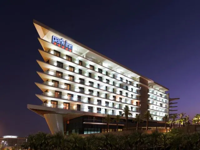  Park Inn by Radisson Abu Dhabi Yas Island - picture  : Facade/entrance,Property building,Property 