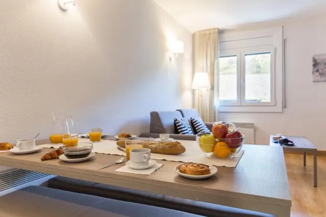  Pierre & Vacances Andorra Alba - picture  : Breakfast,Bedroom,Property 