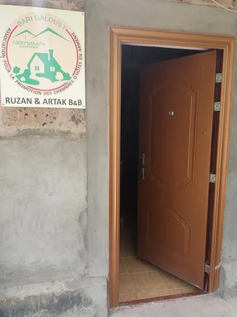  B&B Ruzan - picture  : Property building,Facade/entrance,Property logo/sign,Property 