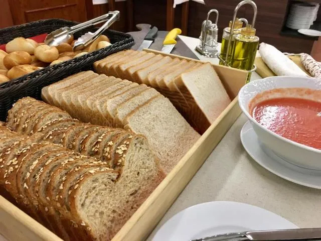  Hotel Xalet Verdú - picture  : Restaurant/places to eat,Food,Breakfast,Buffet breakfast,Property 