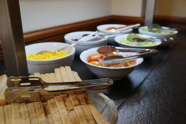  Hotel Xalet Verdú - picture  : Restaurant/places to eat,BBQ facilities,Dinner,Property 