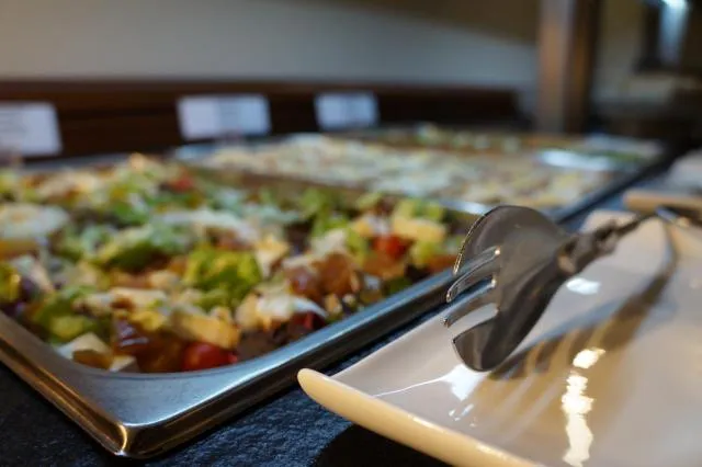  Hotel Xalet Verdú - picture  : Restaurant/places to eat,BBQ facilities,Dinner,Property 