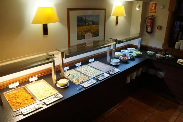  Hotel Xalet Verdú - picture  : Restaurant/places to eat,Dinner,Property 