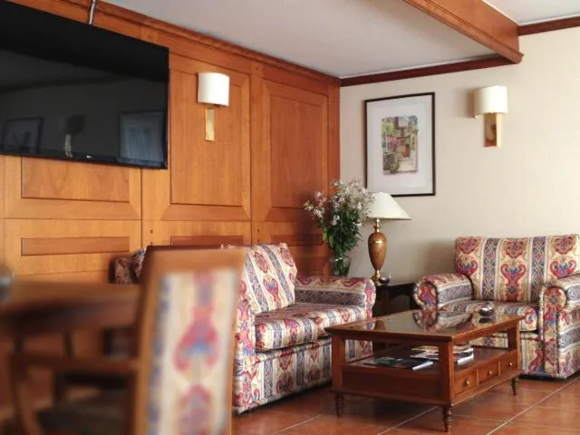  Hotel Xalet Verdú - picture  : Seating area,Seating area,Library,Lounge or bar,Property 