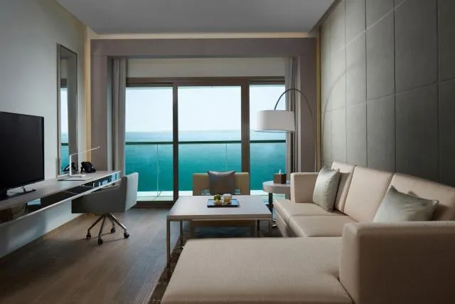  Royal M Hotel & Resort Abu Dhabi - picture  : Seating area,Sea view,Property 