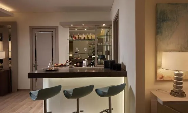  Royal M Hotel & Resort Abu Dhabi - picture  : Patio,Drinks,Property 