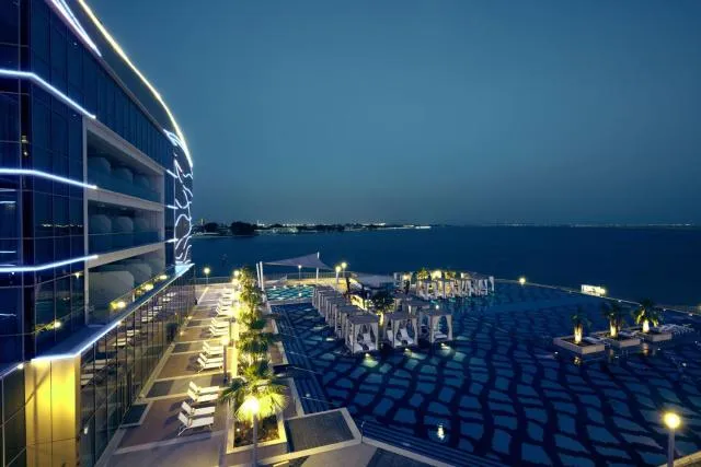  Royal M Hotel & Resort Abu Dhabi - picture  : Pool view,Sea view,Property 
