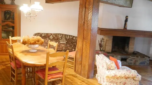  Pleta del Tarter - picture  : Seating area 