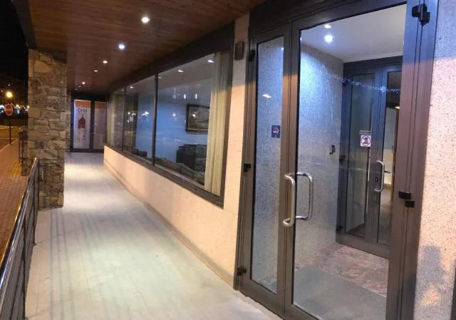  Apartamentos Turísticos Roc Del Castell - picture  : Facade/entrance,Lobby or reception,Property 