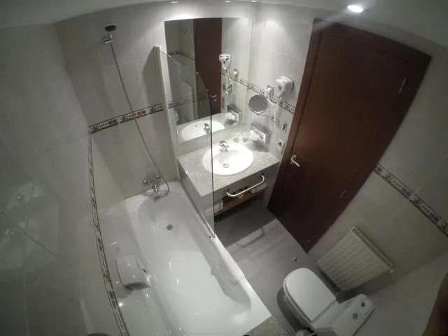  Apartamentos Turísticos Roc Del Castell - picture  : Bathroom,Bathroom,Property 