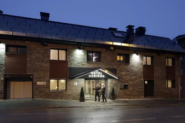  Hotel Caribou - cover picture 