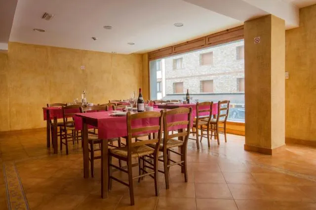  Hotel Catalunya Ski - picture  : Toilet,Lounge or bar,Property 